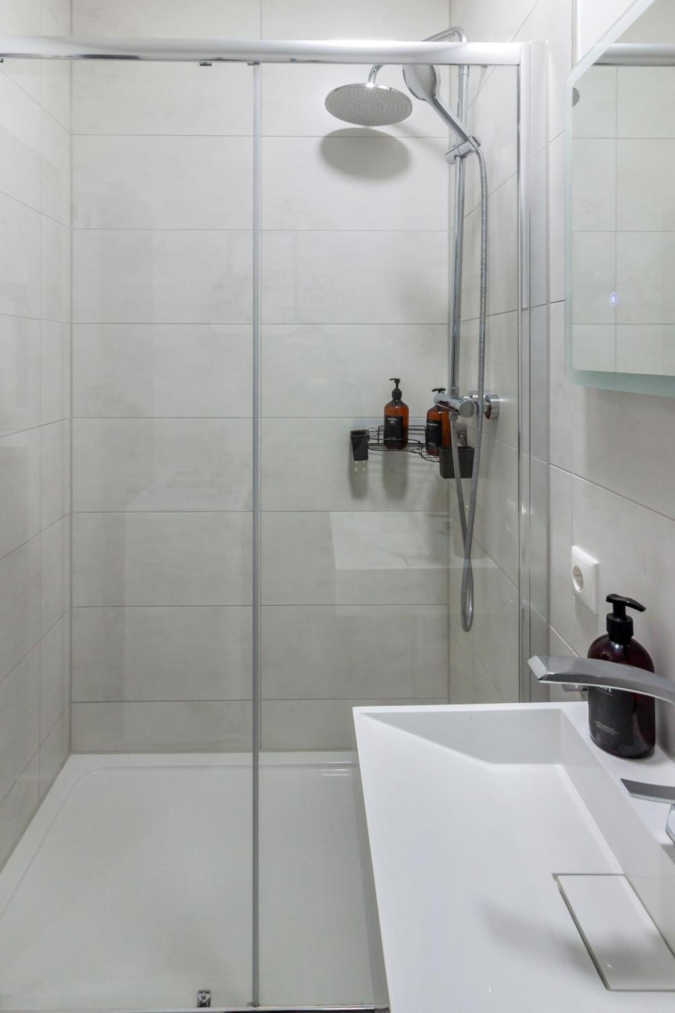 Ferienwohnung Domspatz Mit Klimaanlage Magdeburg Dış mekan fotoğraf